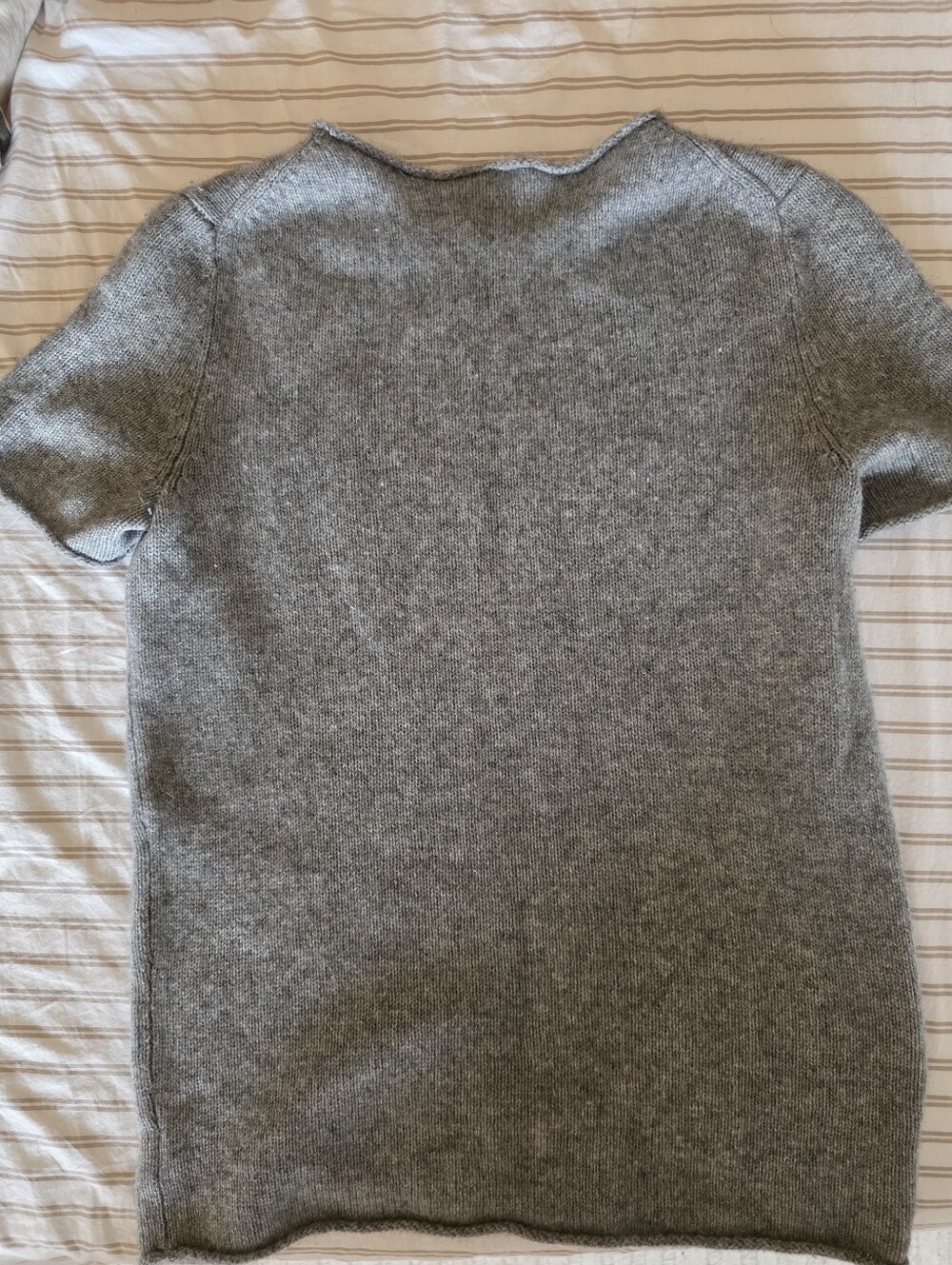 Theory 100% Cashmere Short Sleeve Tolleree Sweater Gray Size Small - Picture 4 of 7